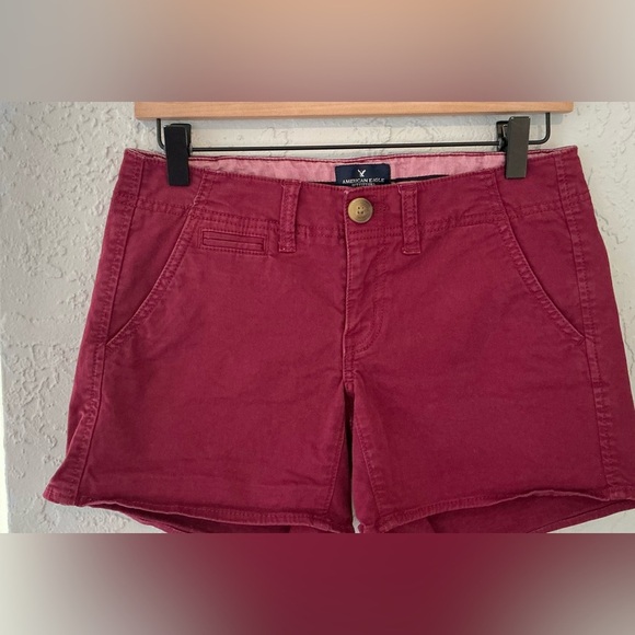 American Eagle Outfitters Women's Burgundy Stretch Shortie Shorts - Picture 2 of 7